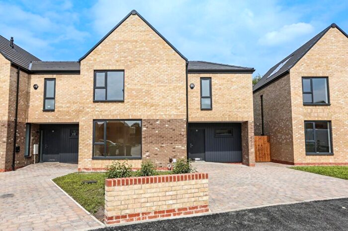 4 Bedroom Semi Detached House For Sale In Shores Fold, Cringle Road, Manchester, M19