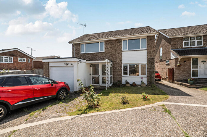 3 Bedroom Detached House For Sale In Loxwood, Earley, Reading, RG6