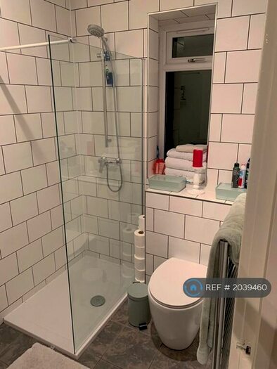 2 Bedroom Flat To Rent In Kielder Square, Salford, M5