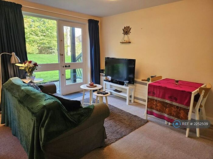 Studio To Rent In Claverton Court, Chester, CH4