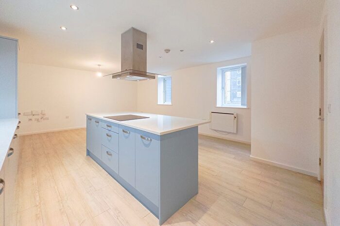 2 Bedroom Flat To Rent In Park Rise, Seymour Grove, Manchester, M16