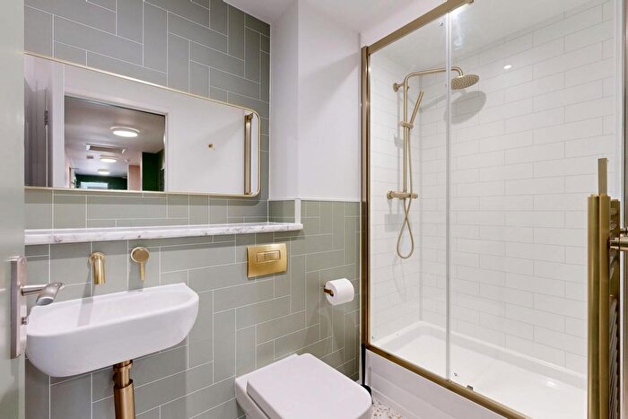 6 Bedroom Flat To Rent In Leazes Parade, Newcastle Upon Tyne, NE2