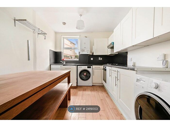4 Bedroom Terraced House To Rent In Swinnerton Street, Homerton Hackney East London, E9
