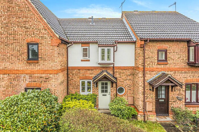 2 Bedroom Terraced House To Rent In Abinger Way, Burpham, Guildford, GU4