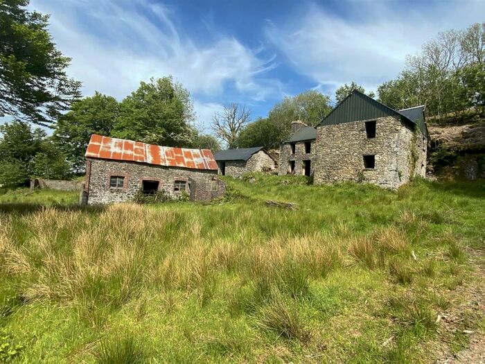 7 Bedroom Barn Conversion For Sale In Abergorlech, Carmarthen, SA32