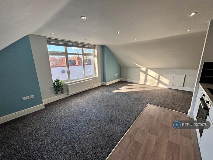2 Bedroom Flat To Rent In Hamilton Road, Lincoln, LN5