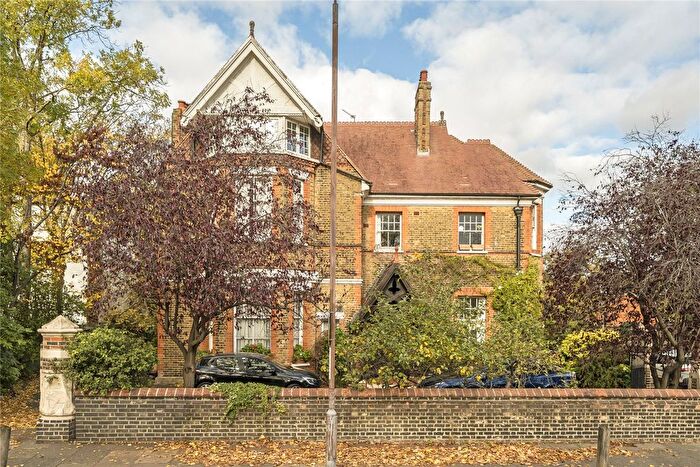 2 Bedroom Flat For Sale In Westcombe Park Road, Blackheath, SE3