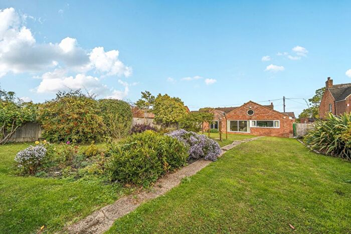 3 Bedroom Detached Bungalow For Sale In Hall End Road, Wootton, Bedford, MK43