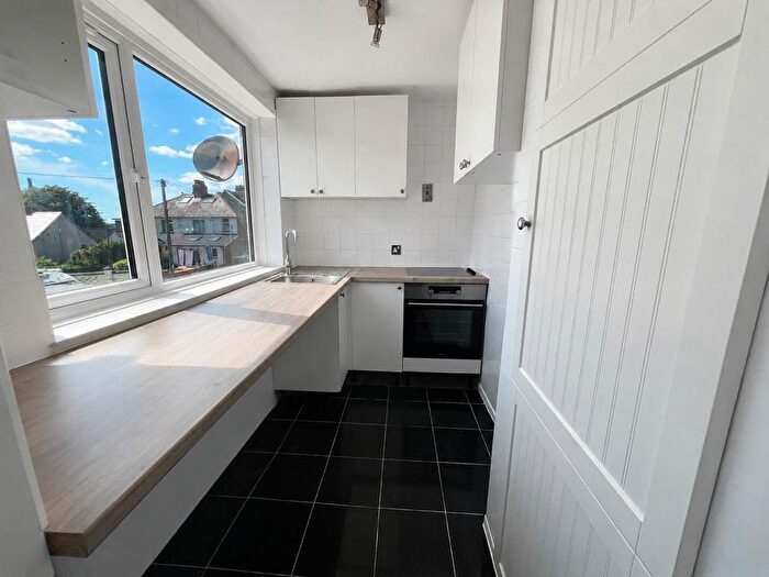 1 Bedroom Flat To Rent In Uppercliff Close, Penarth, CF64