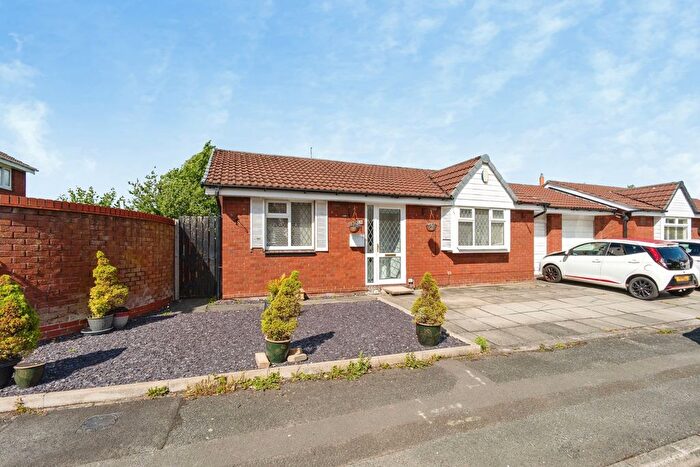 3 Bedroom Bungalow For Sale In Bladen Close, Cheadle Hulme, Cheadle, Greater Manchester, SK8