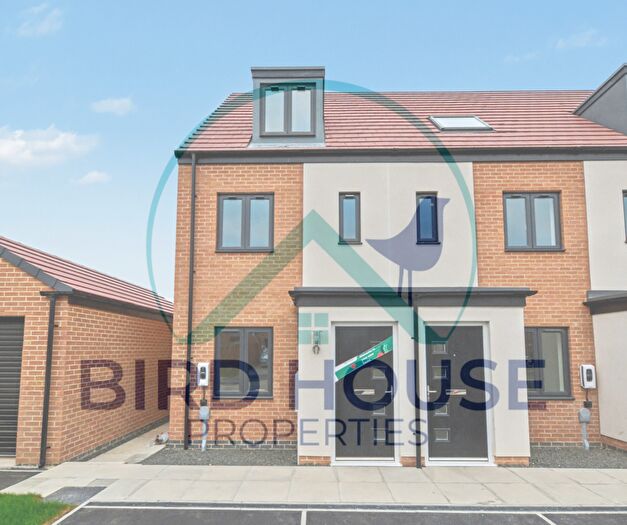 3 Bedroom Town House To Rent In Plumeria Drive, Newcastle Great Park, NE13