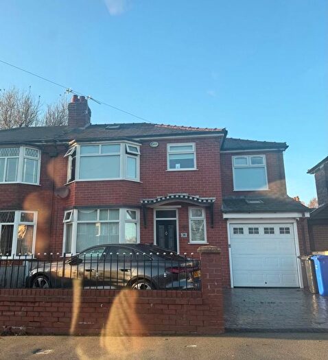 4 Bedroom Semi-Detached House To Rent In Normanby Road, Walkden, M28