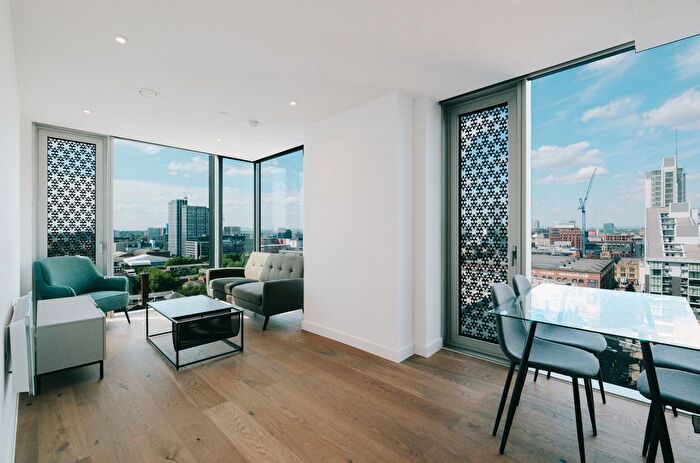 2 Bedroom Flat To Rent In Viadux, Manchester, Uk, M1