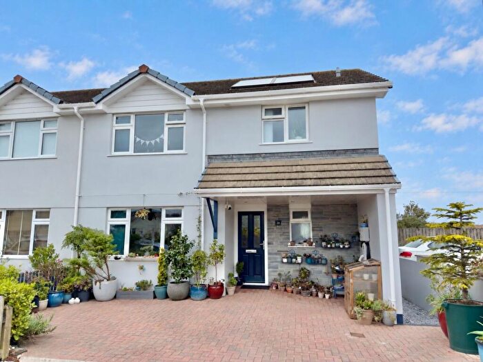 3 Bedroom End Of Terrace House For Sale In Charlottes Way, Delabole, PL33
