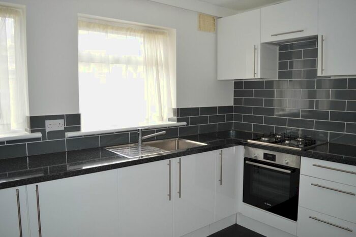 2 Bedroom Flat To Rent In Station Road, Birchington, CT7