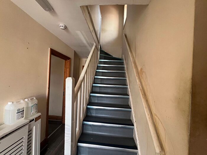 6 Bedroom Semi-detached House To Rent In Hesa Road, Hayes, UB3