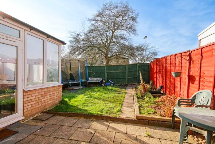 3 Bedroom Terraced House For Sale In Wheatley, Bracknell, RG12