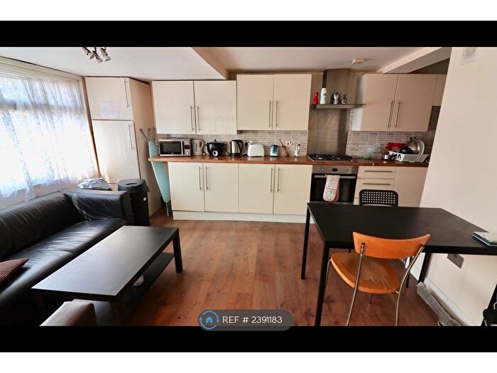 5 Bedroom Terraced House To Rent In Coolfin Road, London, E16