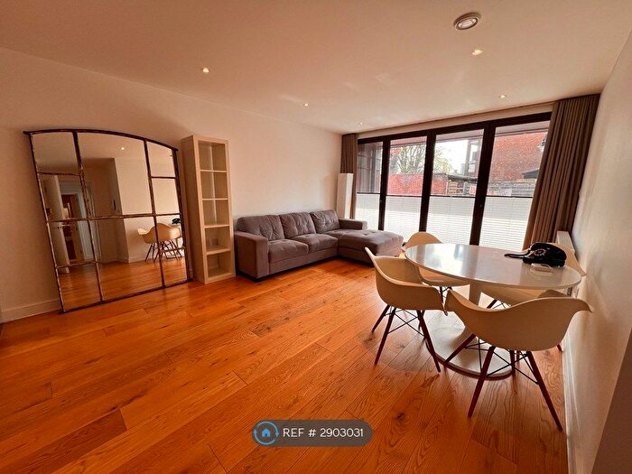 2 Bedroom Flat To Rent In Elmore Street, London, N1