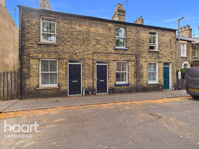 2 Bedroom Terraced House For Sale In Sturton Street, Cambridge, CB1