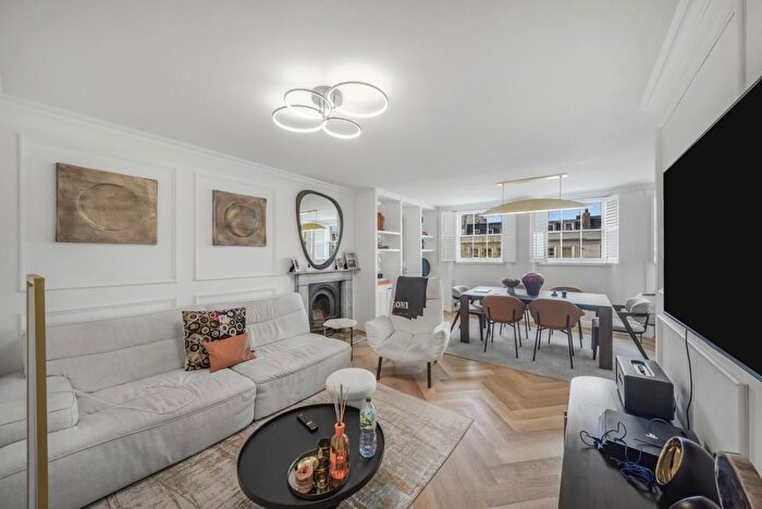 1 Bedroom Flat For Sale In Inverness Terrace, London, W2