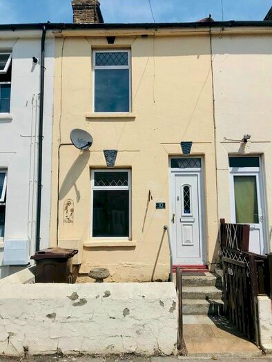 2 Bedroom Terraced House To Rent In Portland Road, Gillingham, ME7