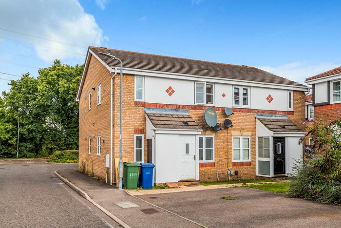 1 Bedroom Flat To Rent In Grifon Road, Grays, (Jk), RM16