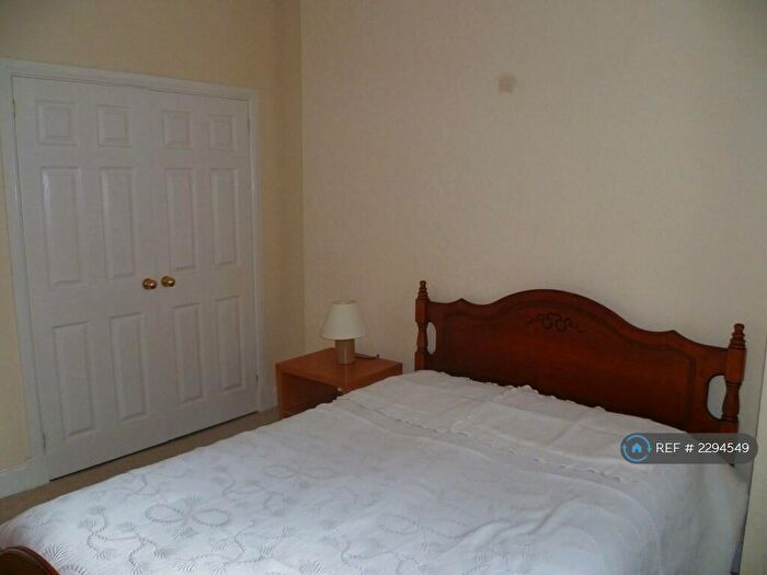 2 Bedroom Flat To Rent In Clifford Street, Glasgow, G51