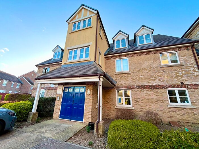 2 Bedroom Flat To Rent In Doulton Close, Weymouth, DT4