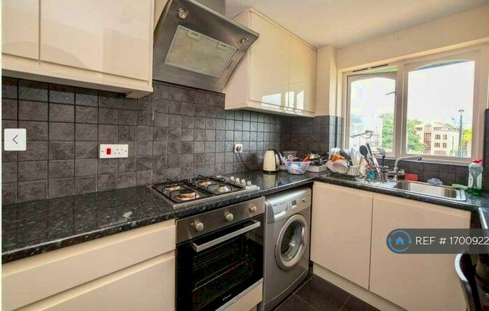 2 Bedroom Flat To Rent In John Silken La, Deptford, SE8