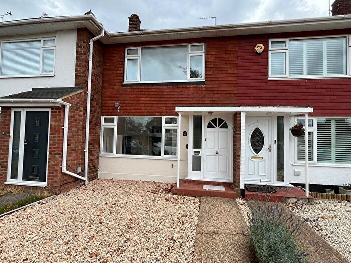 3 Bedroom Barn Conversion To Rent In Stanwell, Staines-Upon-Thames, TW19
