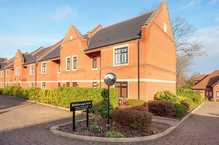 2 Bedroom Flat For Sale In Marlborough Drive, Bushey, WD23