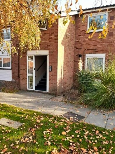 2 Bedroom Flat To Rent In Annette Close, Wealdstone, Middlesex, HA3