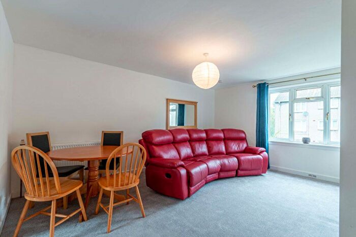 2 Bedroom Flat To Rent In L – Christian Crescent, Edinburgh, EH15