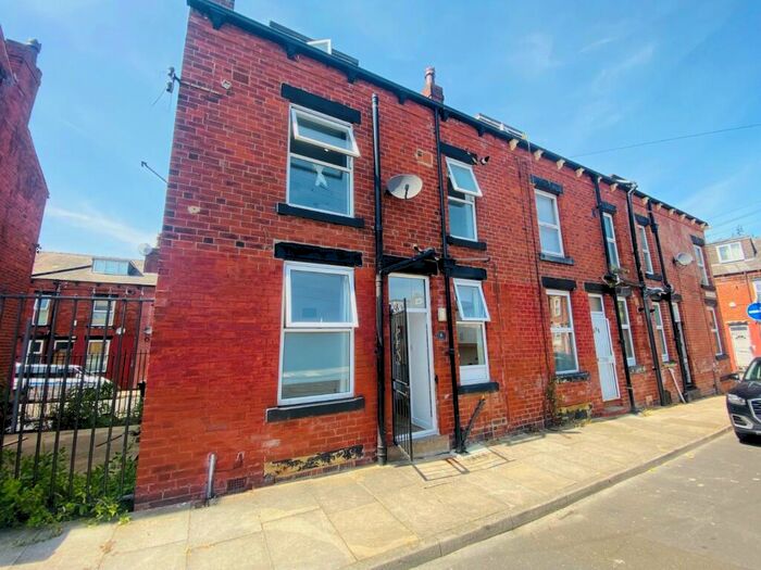 2 Bedroom Terraced House To Rent In Kepler Terrace, Leeds, West Yorkshire, LS8