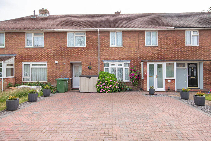 4 Bedroom Terraced House For Sale In Pendle Close, Millbrook, SO16