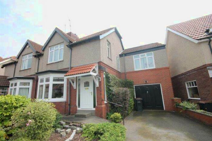 4 Bedroom Semi-Detached House To Rent In South Crescent, North End, DH1