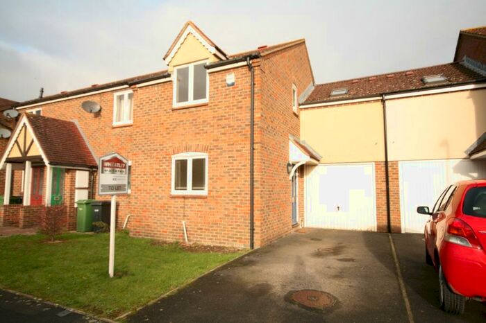 3 Bedroom End Of Terrace House To Rent In Kelham Hall Drive Wheatley Oxford, OX33