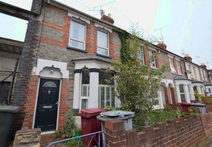 3 Bedroom End Of Terrace House To Rent In Lynmouth Road, RG1