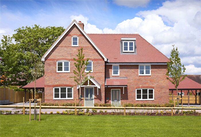 4 Bedroom Semi-Detached House For Sale In Oakley Green, Lavant, Chichester, West Sussex, PO18