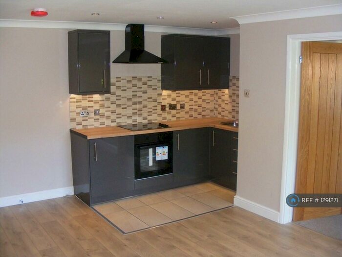 1 Bedroom Flat To Rent In Broadhurst, Farnborough, GU14