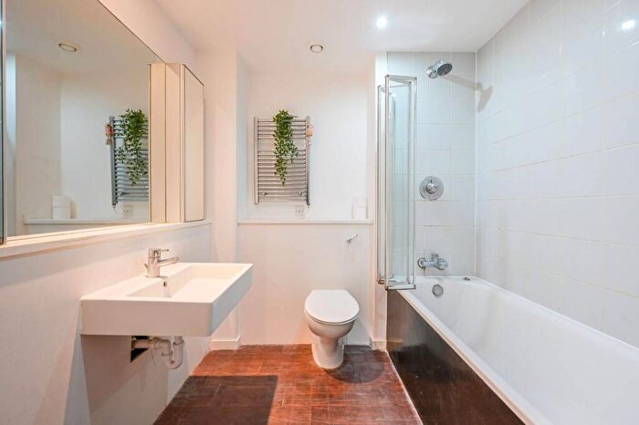 1 Bedroom Flat For Sale In Michigan Building, Canary Wharf, London, E14