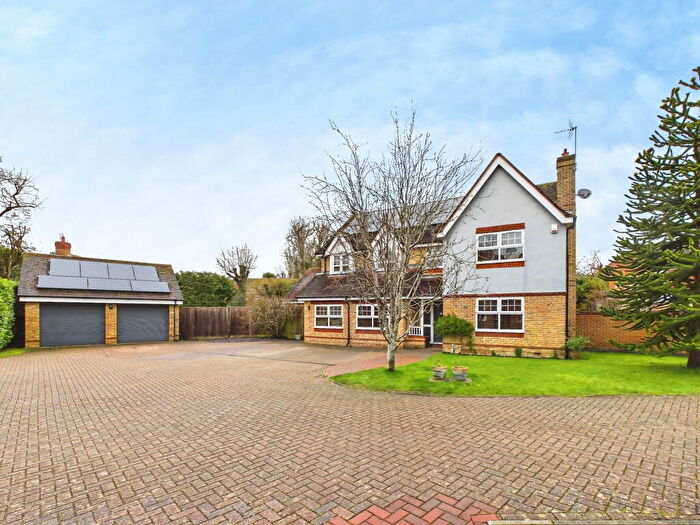 4 Bedroom Detached House For Sale In Warren Drive, Southwater, RH13