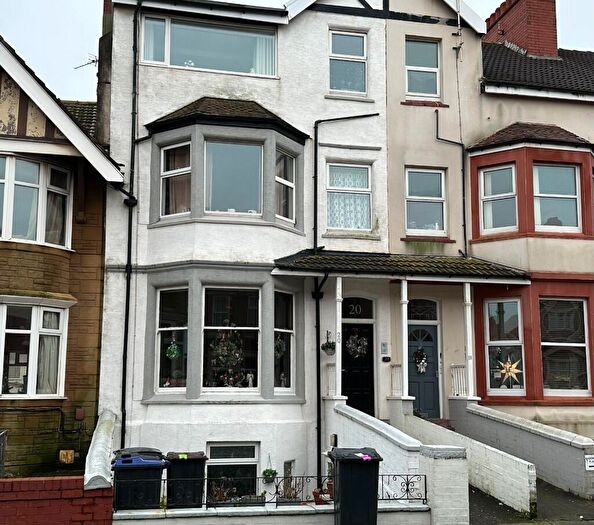 1 Bedroom Flat To Rent In Chatsworth Avenue, FY2