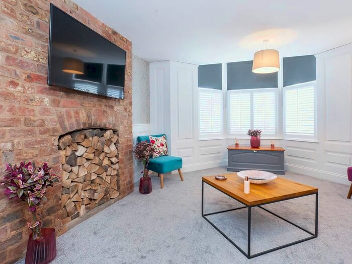 2 Bedroom Flat To Rent In Priory Street, York YO1