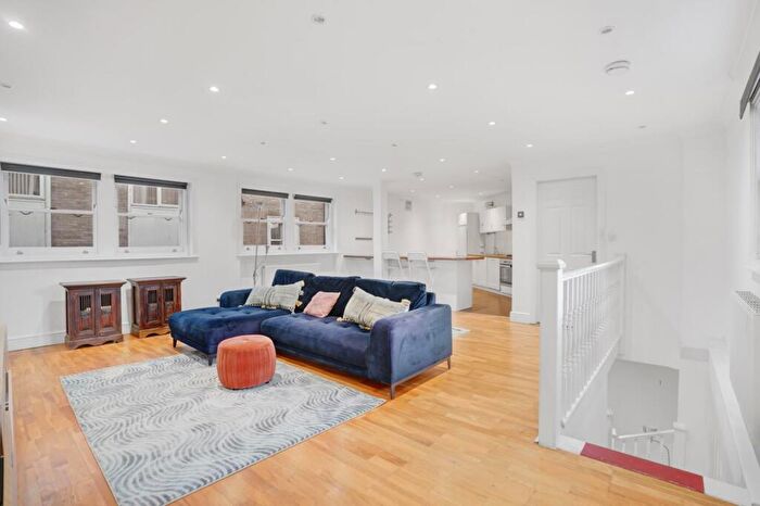 2 Bedroom Flat For Sale In Lansdowne Place, Crystal Palace, London, SE19