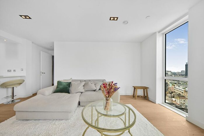 2 Bedroom Flat To Rent In Avantgarde Tower, Avantgarde Place, London, E1