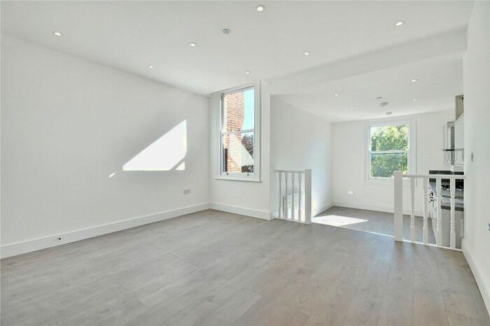 1 Bedroom Flat To Rent In Dartmouth Road, Mapesbury Estate, London, NW2