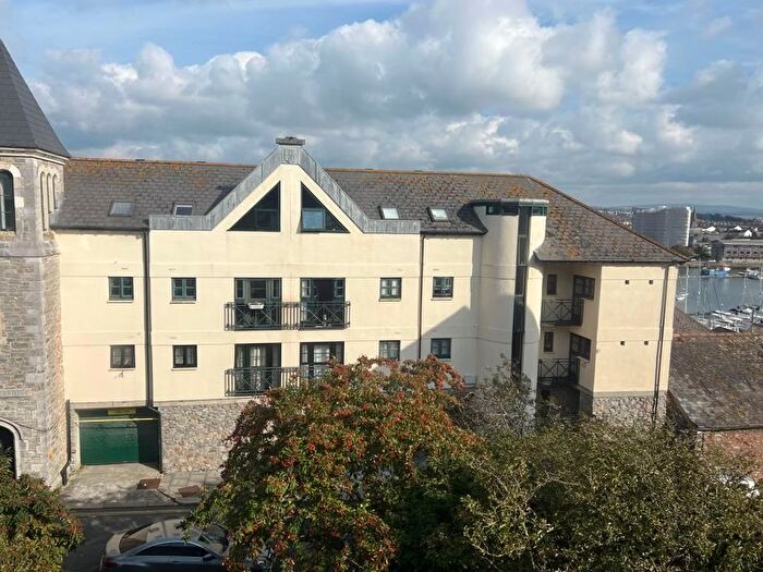 2 Bedroom Flat To Rent In Castle Street, The Barbican, Plymouth - Two Bedroom Apartment, PL1