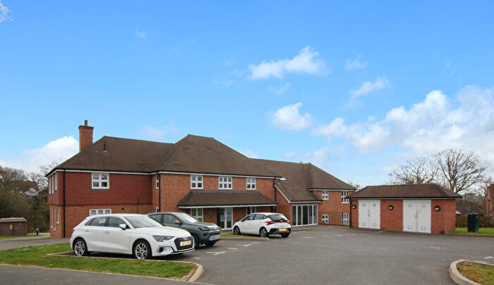 1 Bedroom Flat For Sale In Amlets Place, Cranleigh, GU6